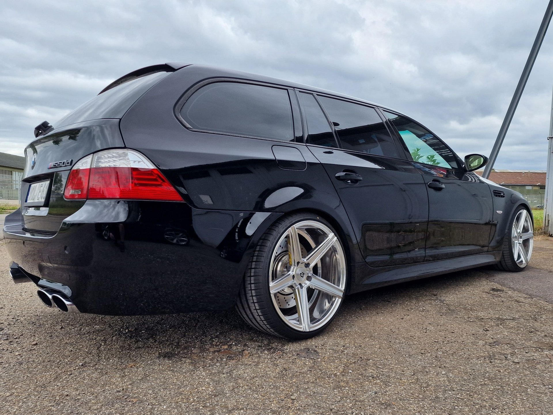 BMW 5er 560L 