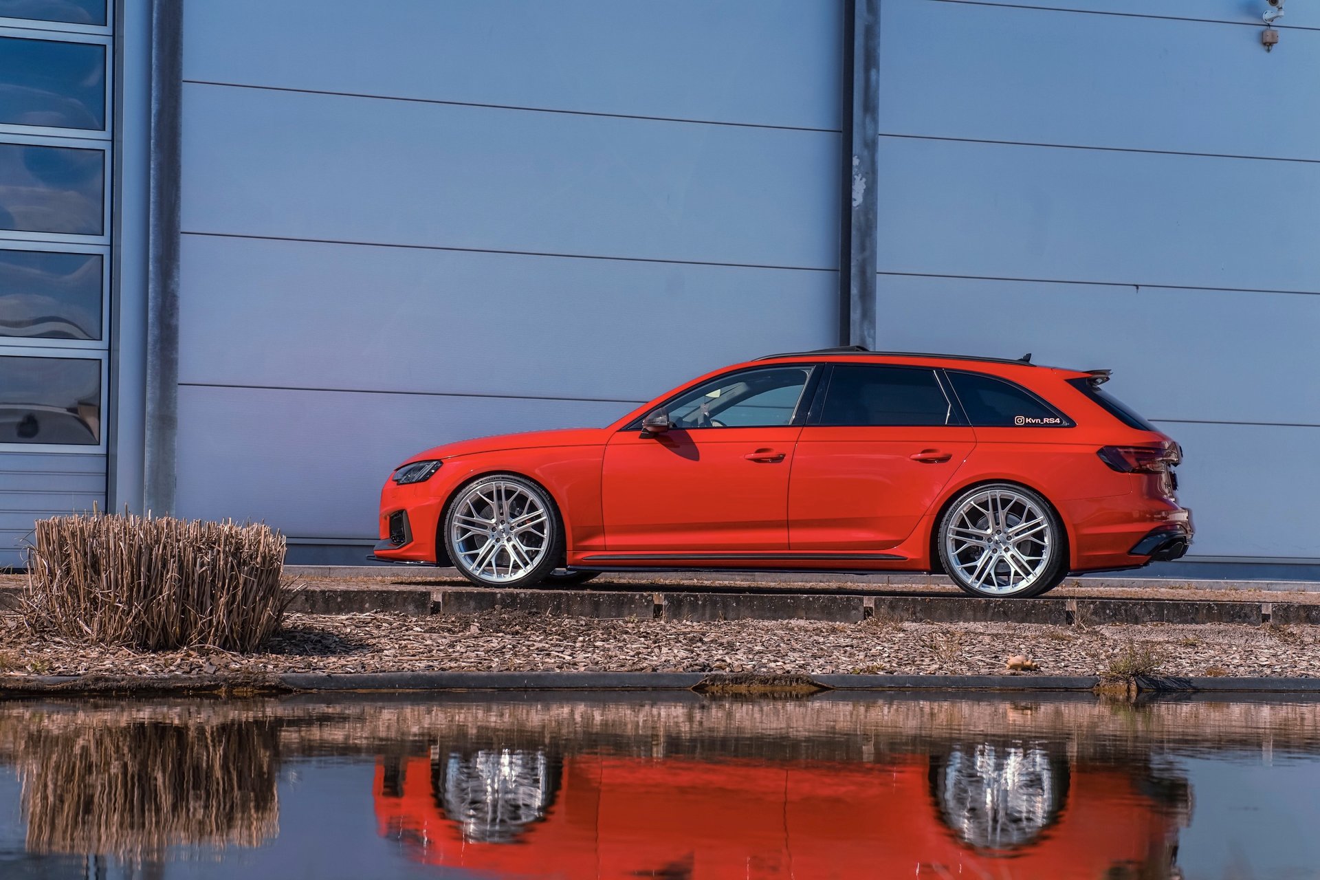 Audi RS4 Avant with 10.0x21 Wheels - Perfect Combination