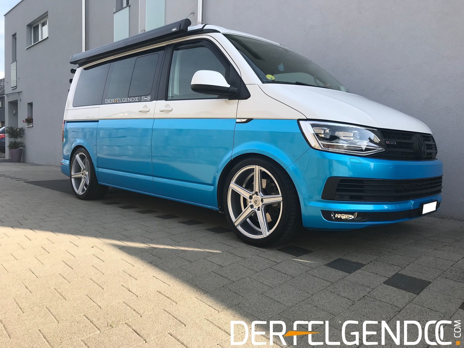VOLKSWAGEN T6 Bus Multivan 7HC - KV1 silber glänzend