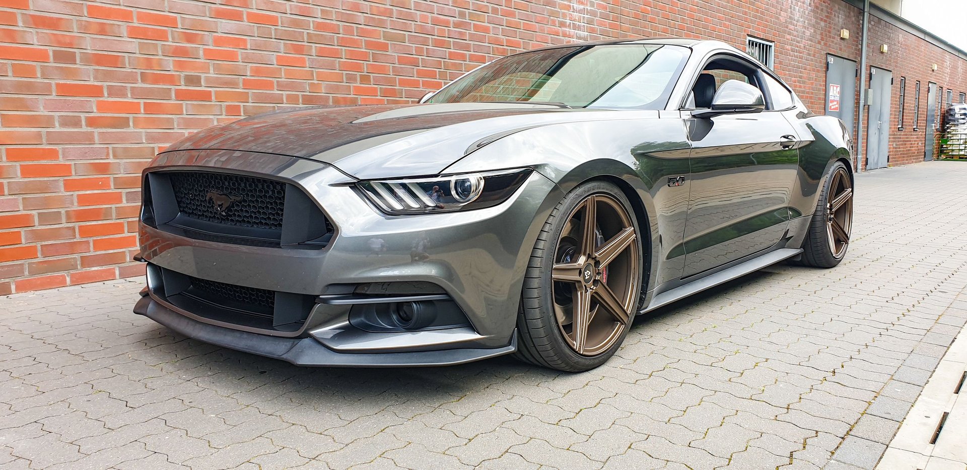 FORD Mustang LAE - KV1 bronze seidenmatt