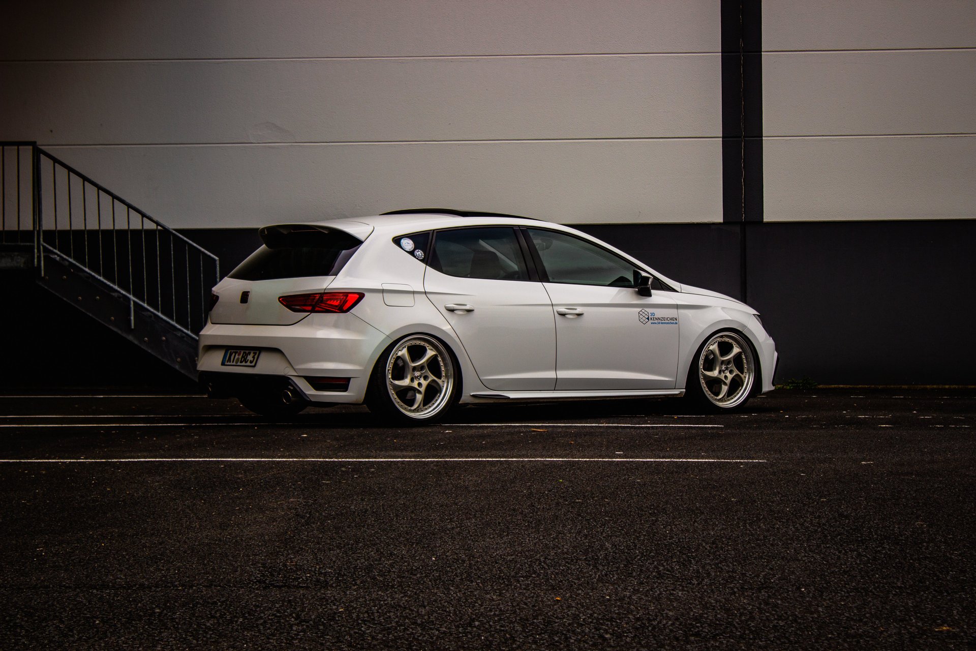 SEAT Leon 5F - TURBO S champagner glänzend poliert