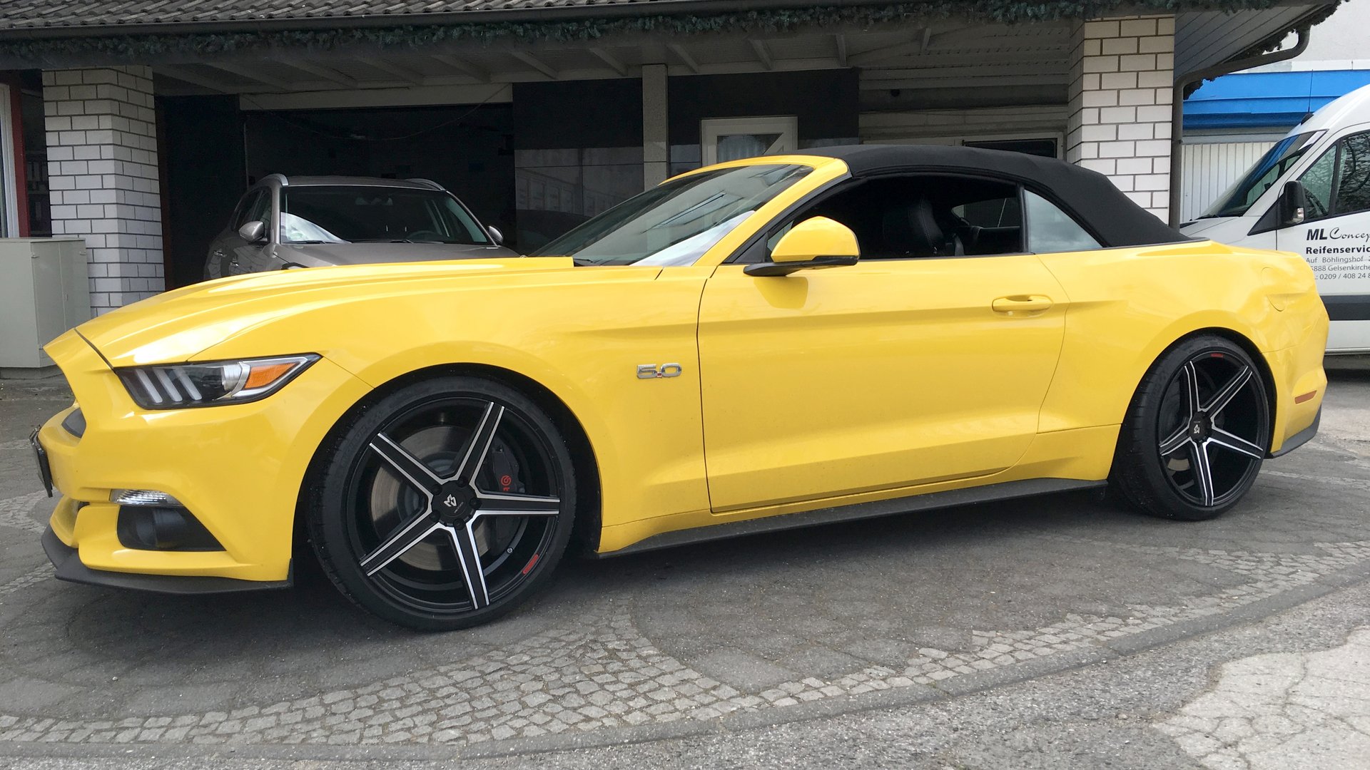 ML Concept KV1 Auto in matt black polished – Auto Ansicht Seite Vorne
