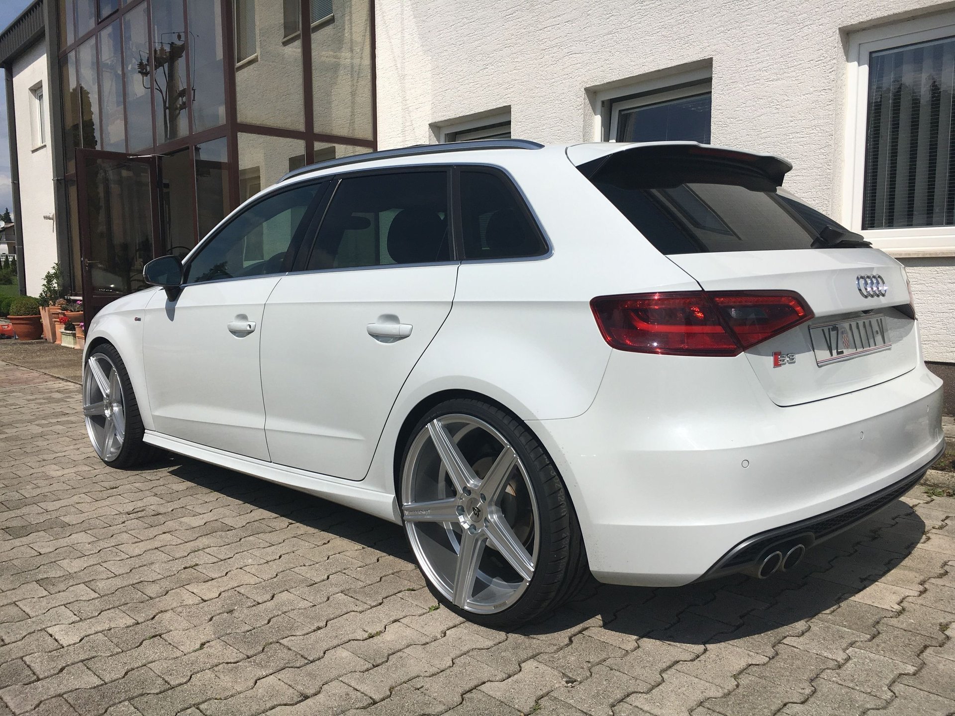 AUDI A3 8V KV1 silber glänzend