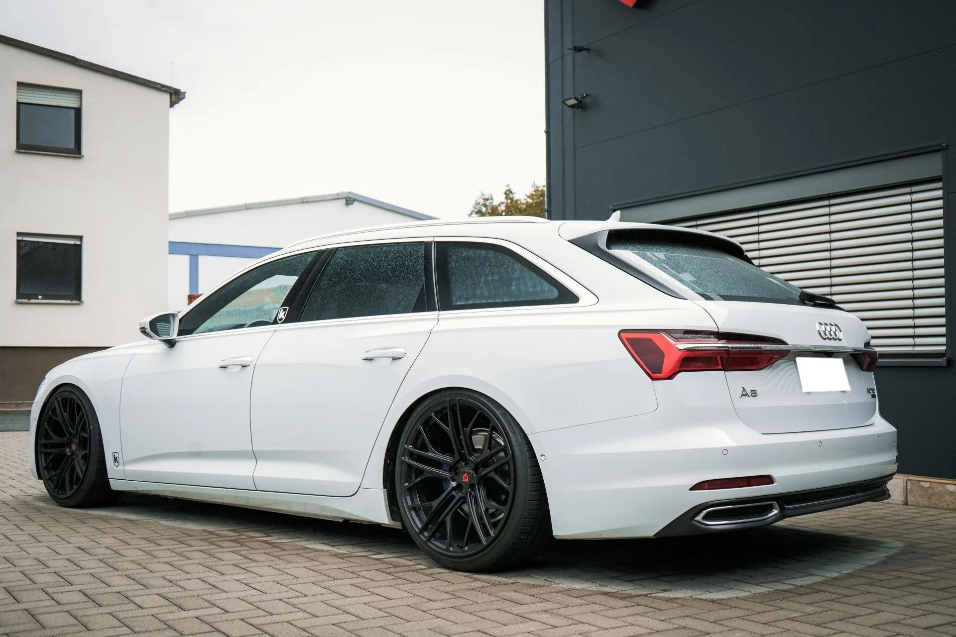 AUDI A6 Avant 40 TDI with 21 inch mbDESIGN SF1 wheels