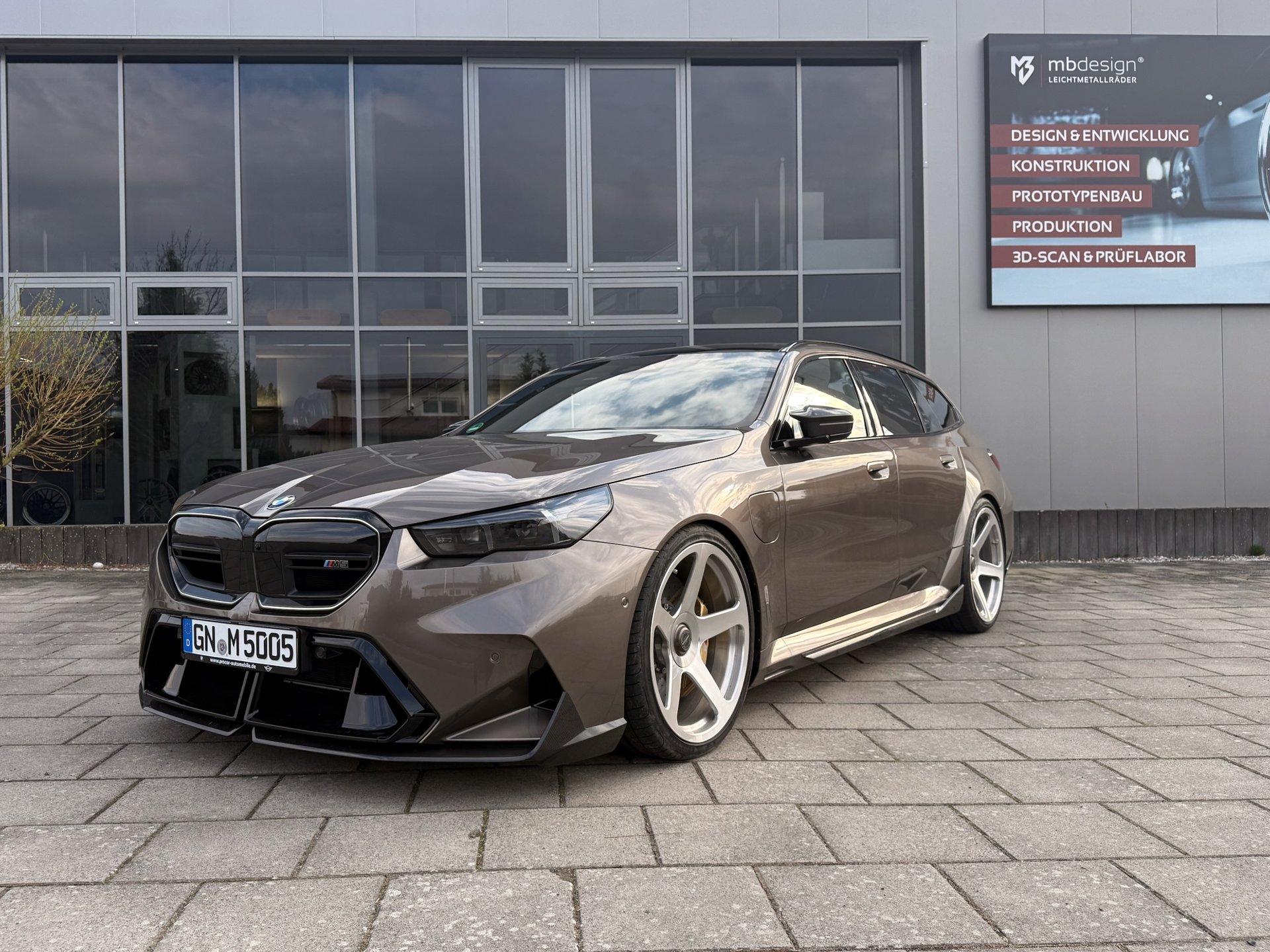 BMW M M5 Touring (G99) G9M 4.4 V8 Plug-in-Hybrid (M Drivers Package) JP Forged roh glänzend poliert