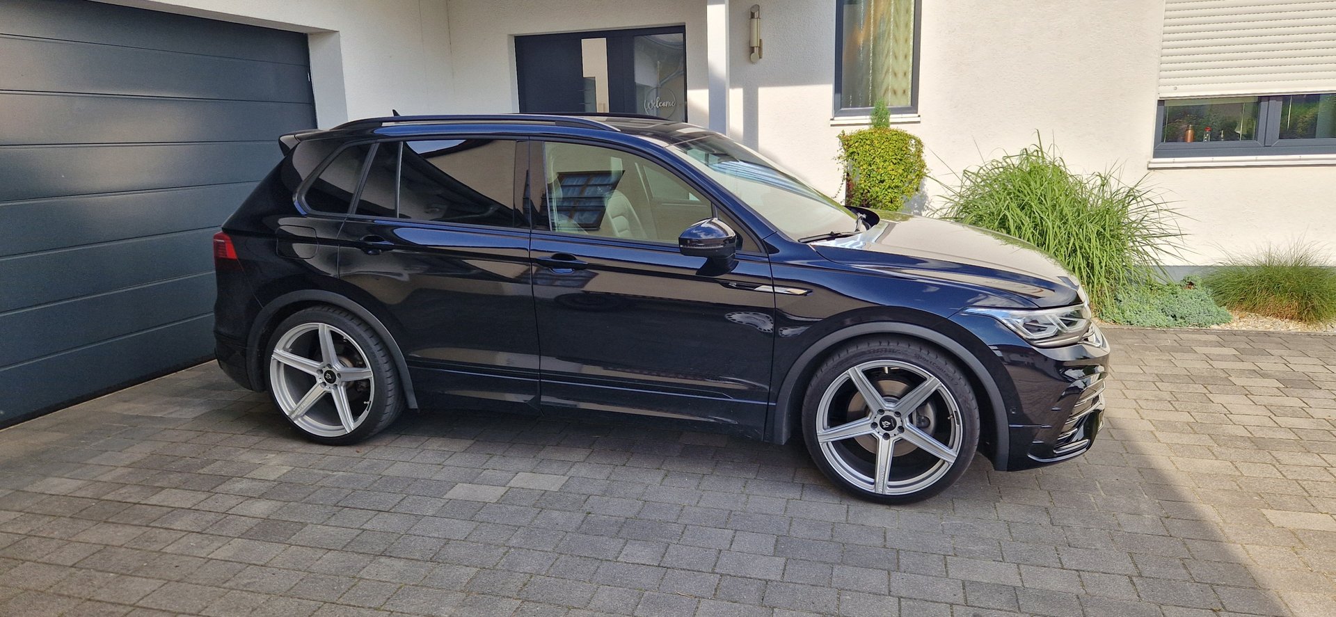 VOLKSWAGEN Tiguan 5N - KV1 S silber glänzend