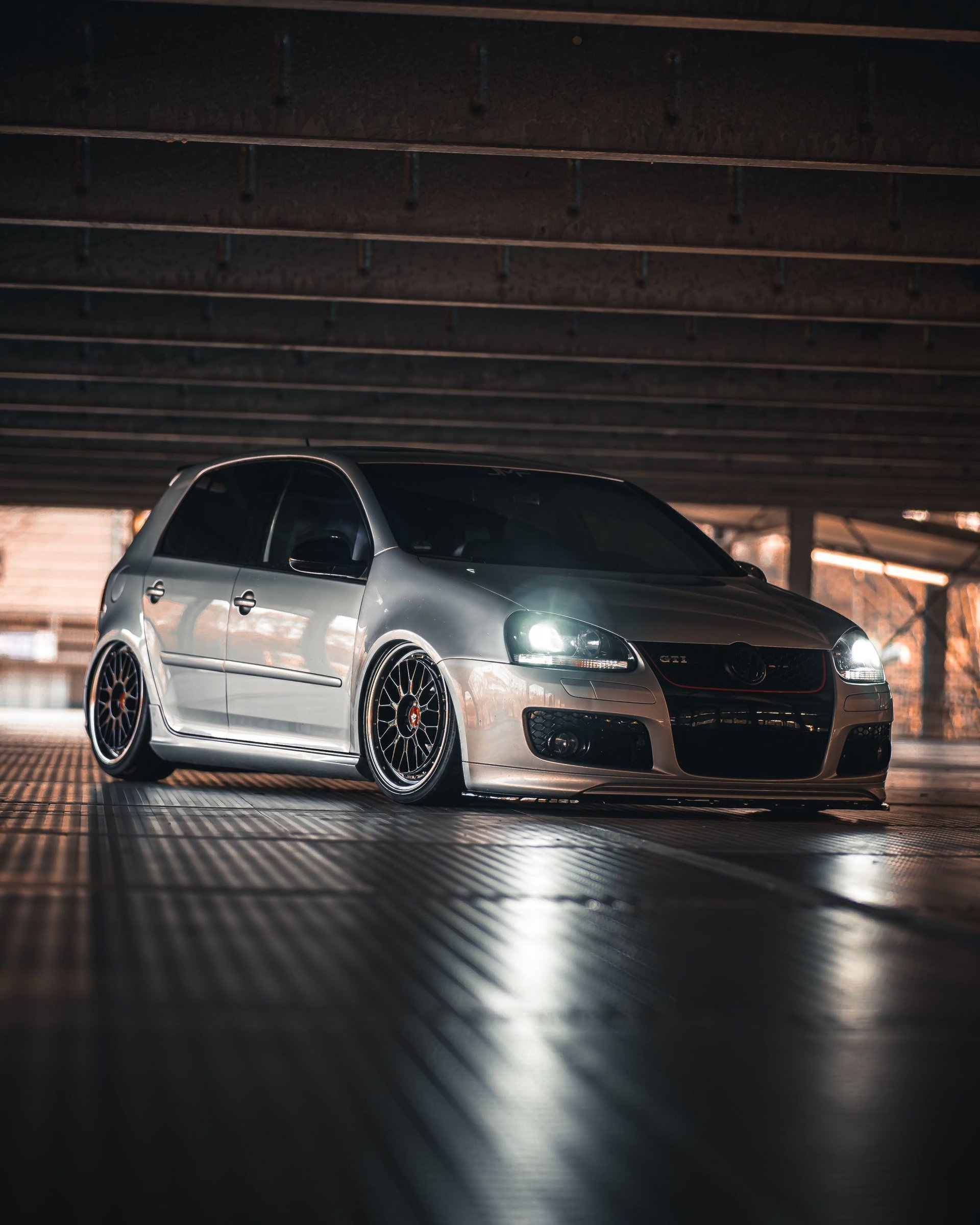 VOLKSWAGEN Golf 5 1K - LV1 schwarz glänzend poliert