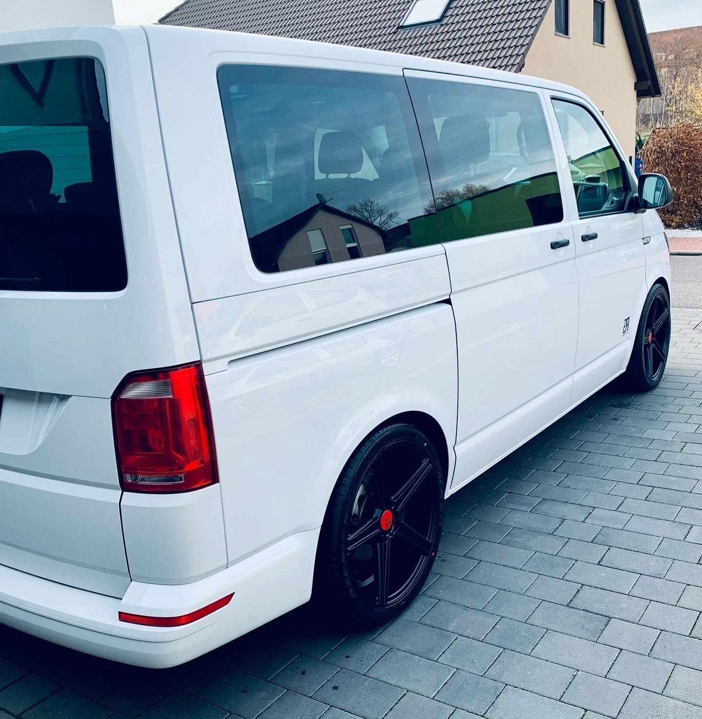 VOLKSWAGEN T6 Bus Multivan 7HC KV1 schwarz seidenmatt