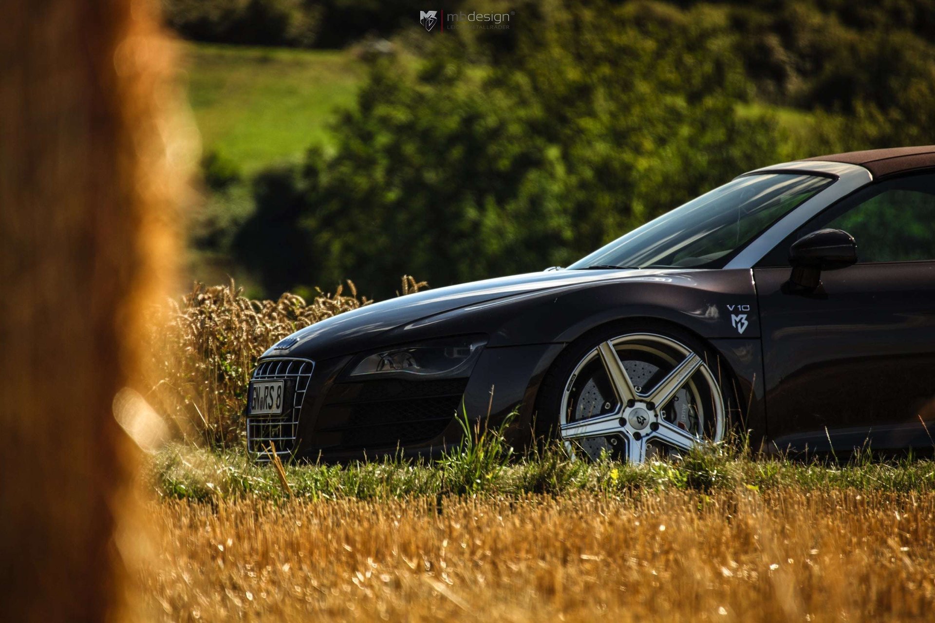AUDI R8 Coupe 42 - KV1 silber glänzend