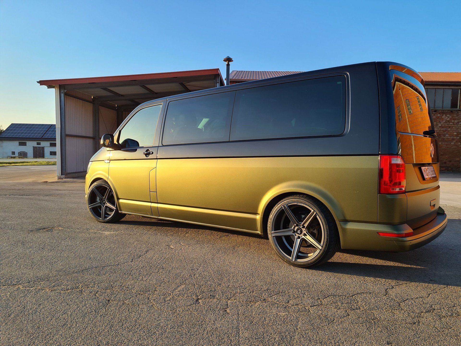 VOLKSWAGEN T6 Bus Multivan 7HC KV1 grau matt