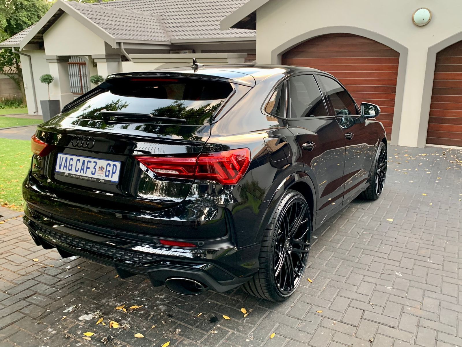 AUDI RS Q3 F3 