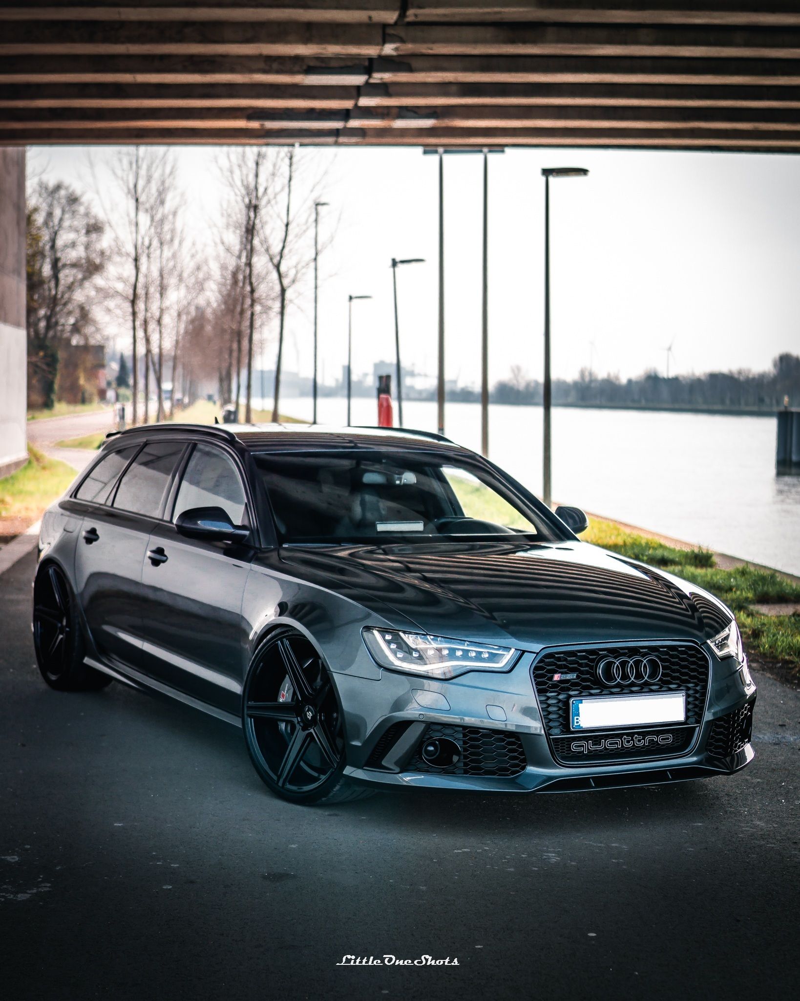 AUDI RS6 Avant 4G - KV1 schwarz glänzend