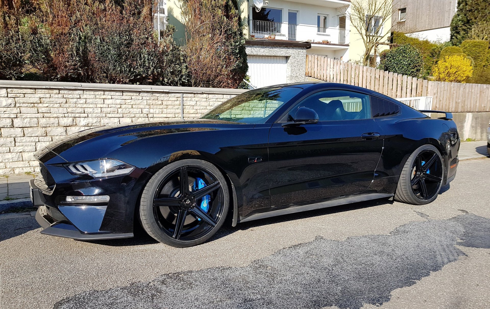 FORD Mustang LAE KV1 schwarz glänzend