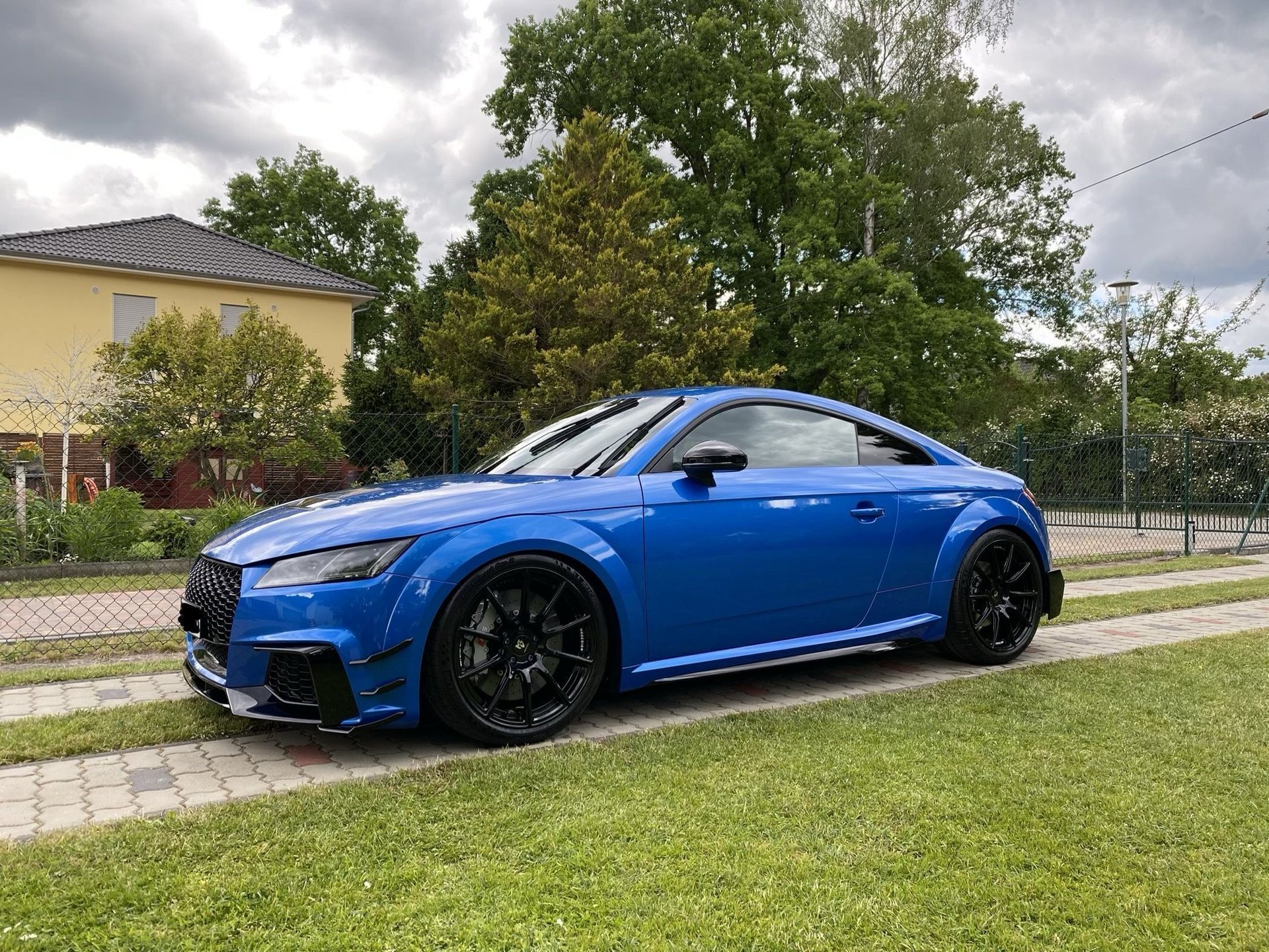 AUDI TT RS Coupe 8J - MF1 schwarz glänzend