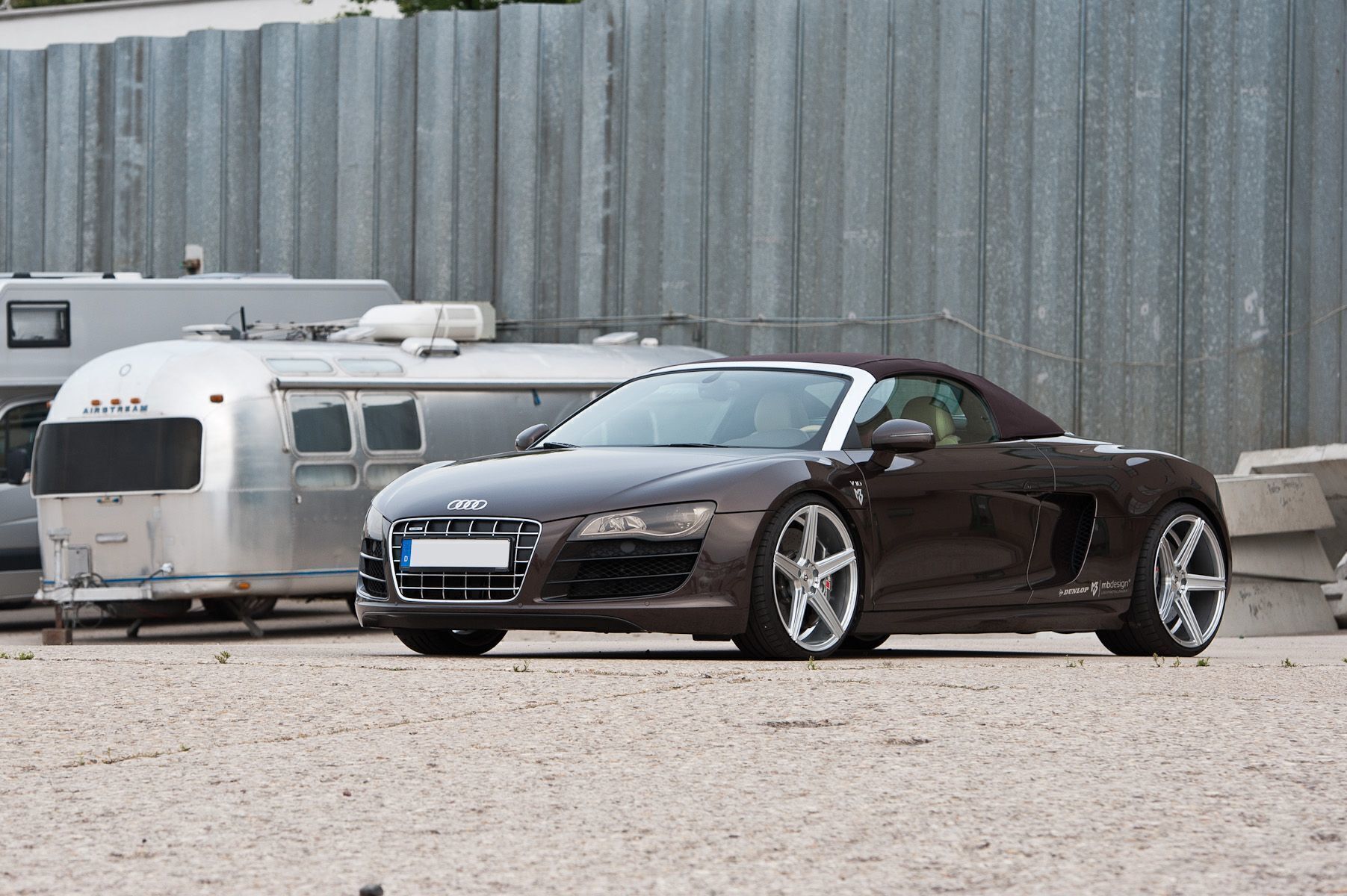 AUDI R8 Coupe 42 KV1 silber glänzend
