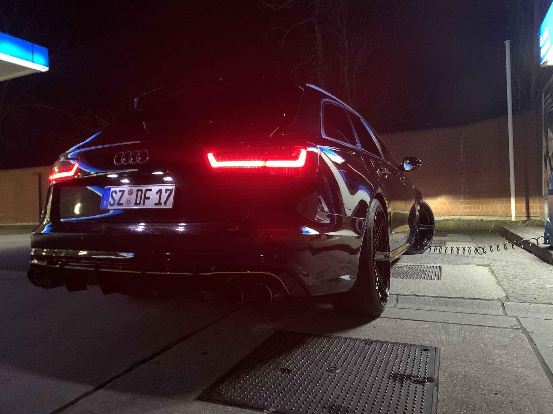 AUDI A6 4G KV1 S schwarz glänzend