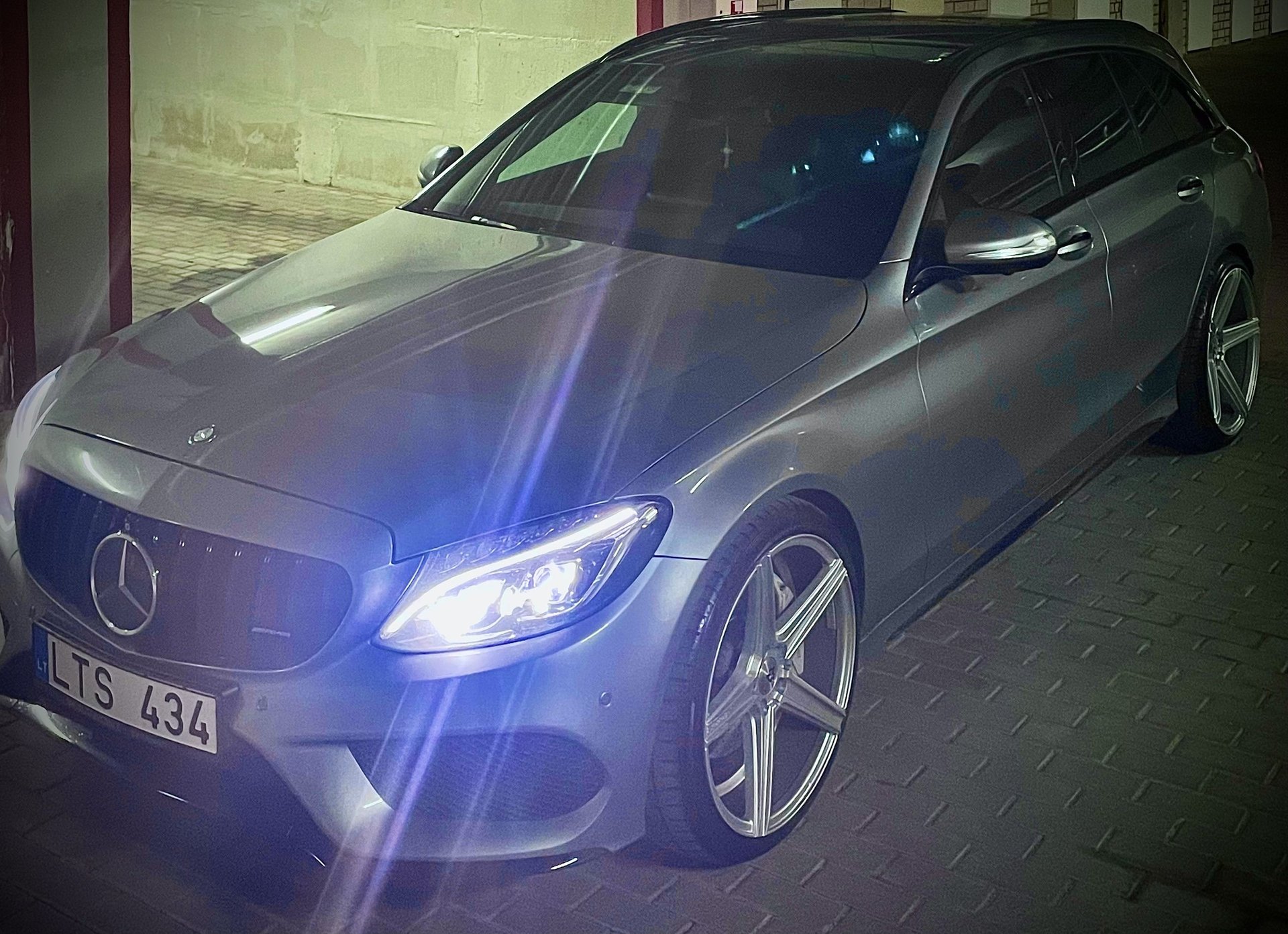 MERCEDES-BENZ C-Klasse 204 KV1 silber glänzend