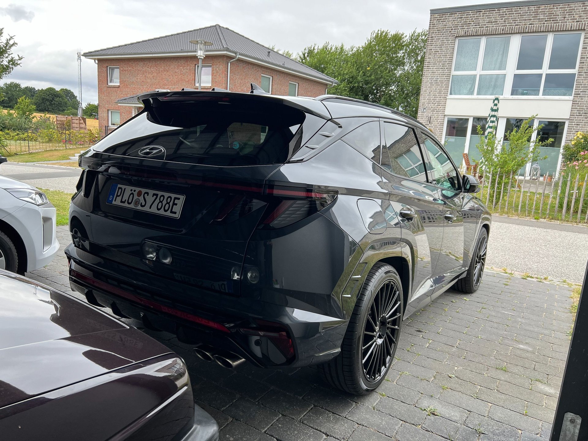 HYUNDAI Tucson NX4e VR3 schwarz glänzend