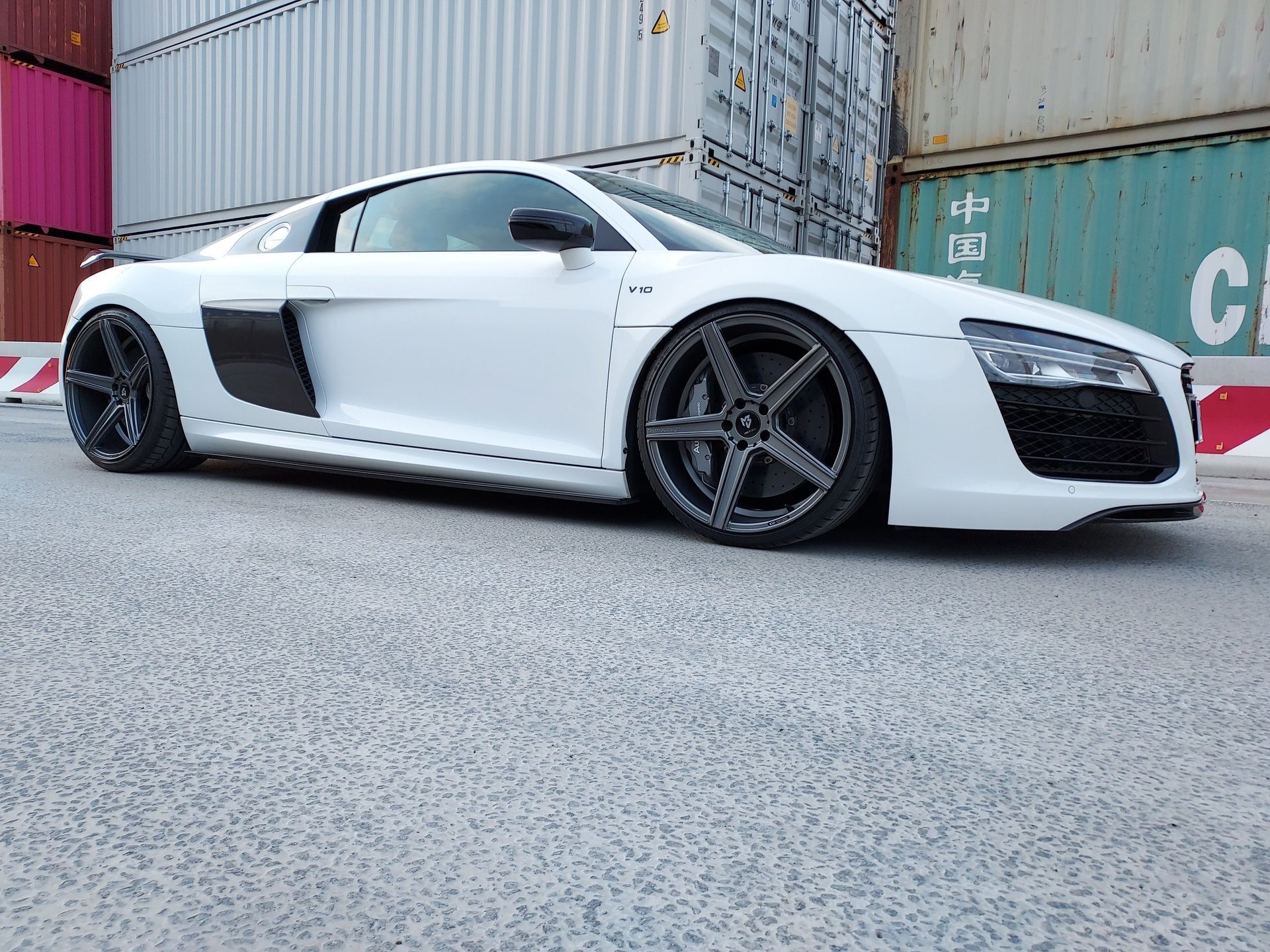 AUDI R8 Coupe 42 - KV1 grau matt