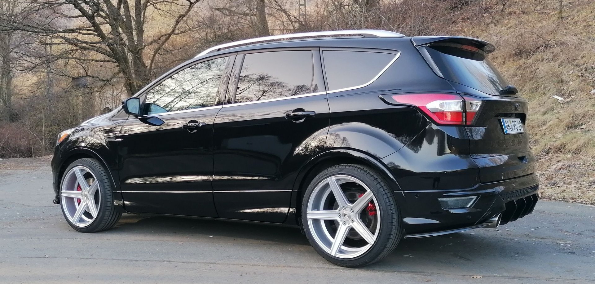FORD Kuga DM2 KV1 silber glänzend