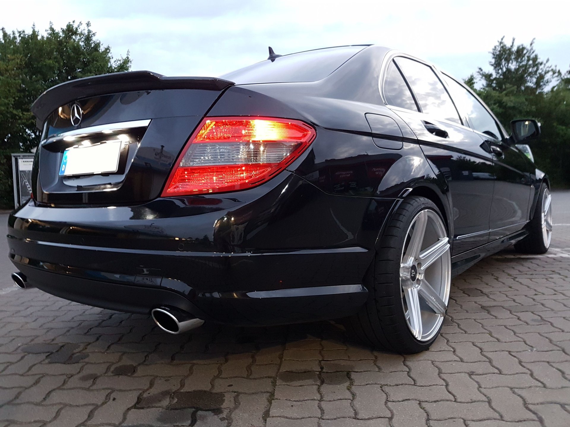 MERCEDES-BENZ C-Klasse 204 - KV1 silber glänzend