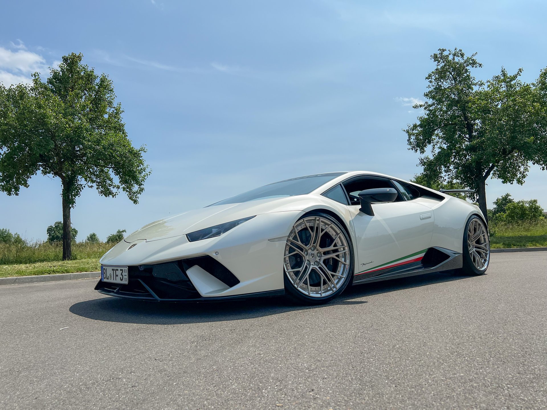 LAMBORGHINI Huracan Coupe H Performante SF1.3 rosegold matt Außenbett poliert