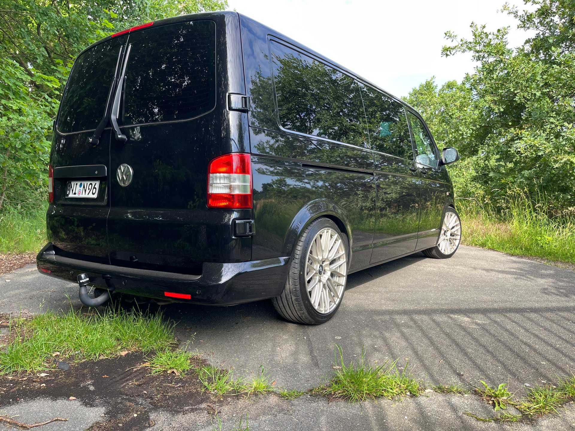 VOLKSWAGEN T5 Bus with Champagne Matte Paint and Special Equipment