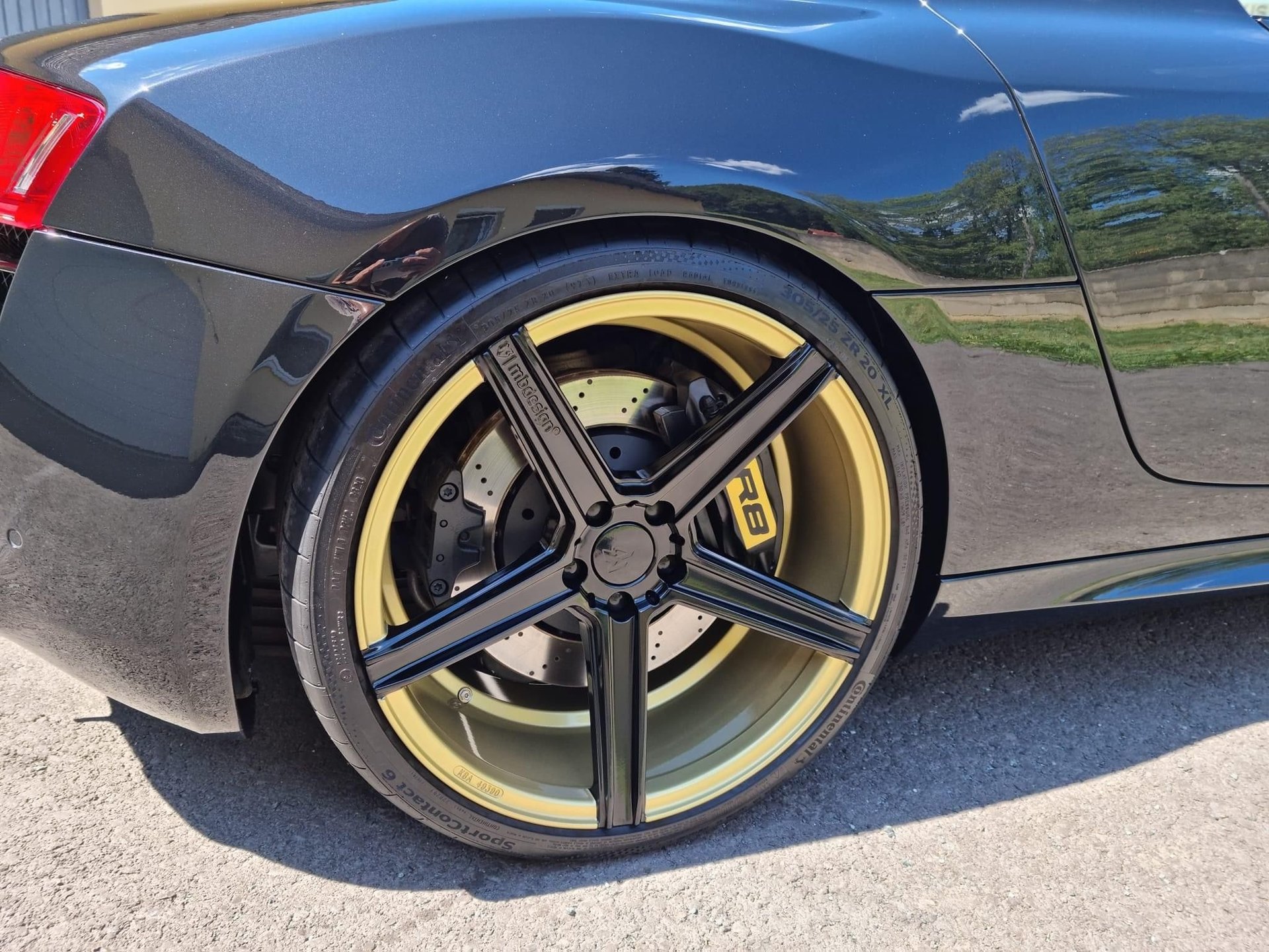 AUDI R8 Coupe with mbDESIGN 20 inch wheels in special finish
