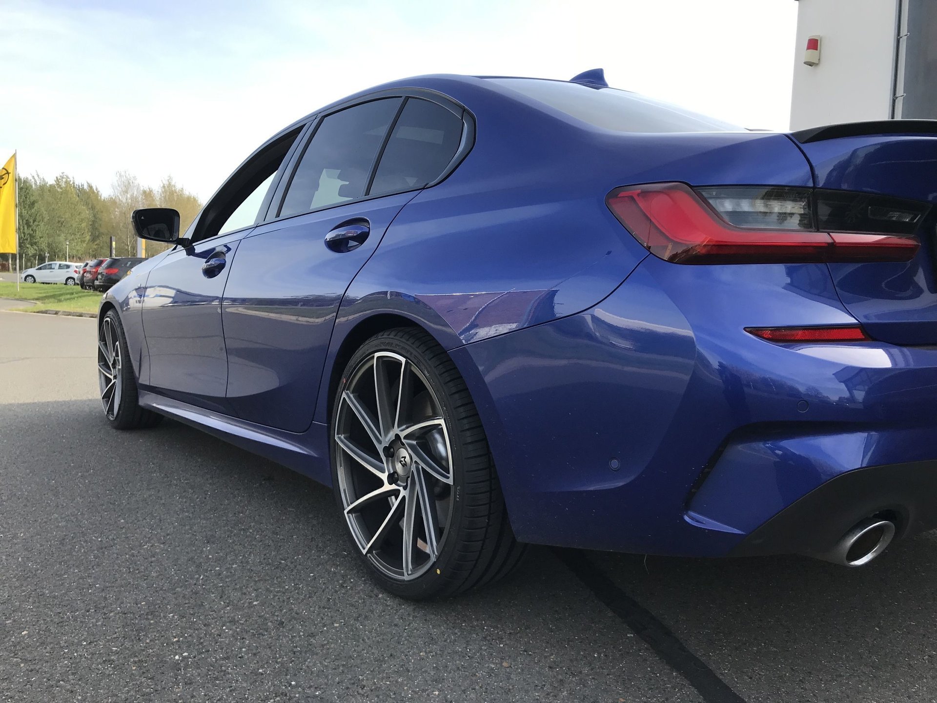 BMW 3er G3L(G20) - KV2 grau glänzend poliert