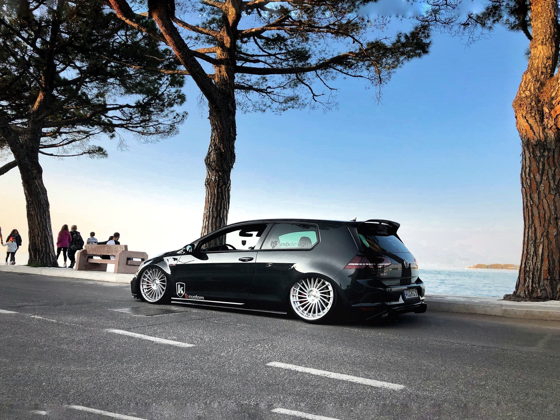 VOLKSWAGEN Golf 7 AU VR3.2 schwarz stumpfmatt/schwarz glänzend poliert