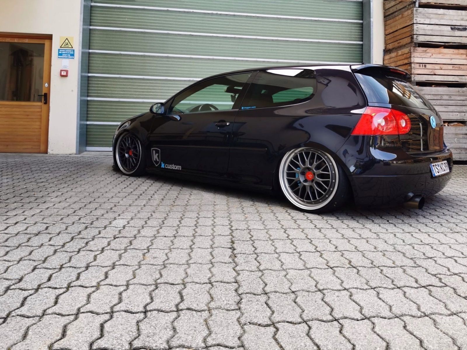 VOLKSWAGEN Golf 5 1K - LV1 grau glänzend poliert