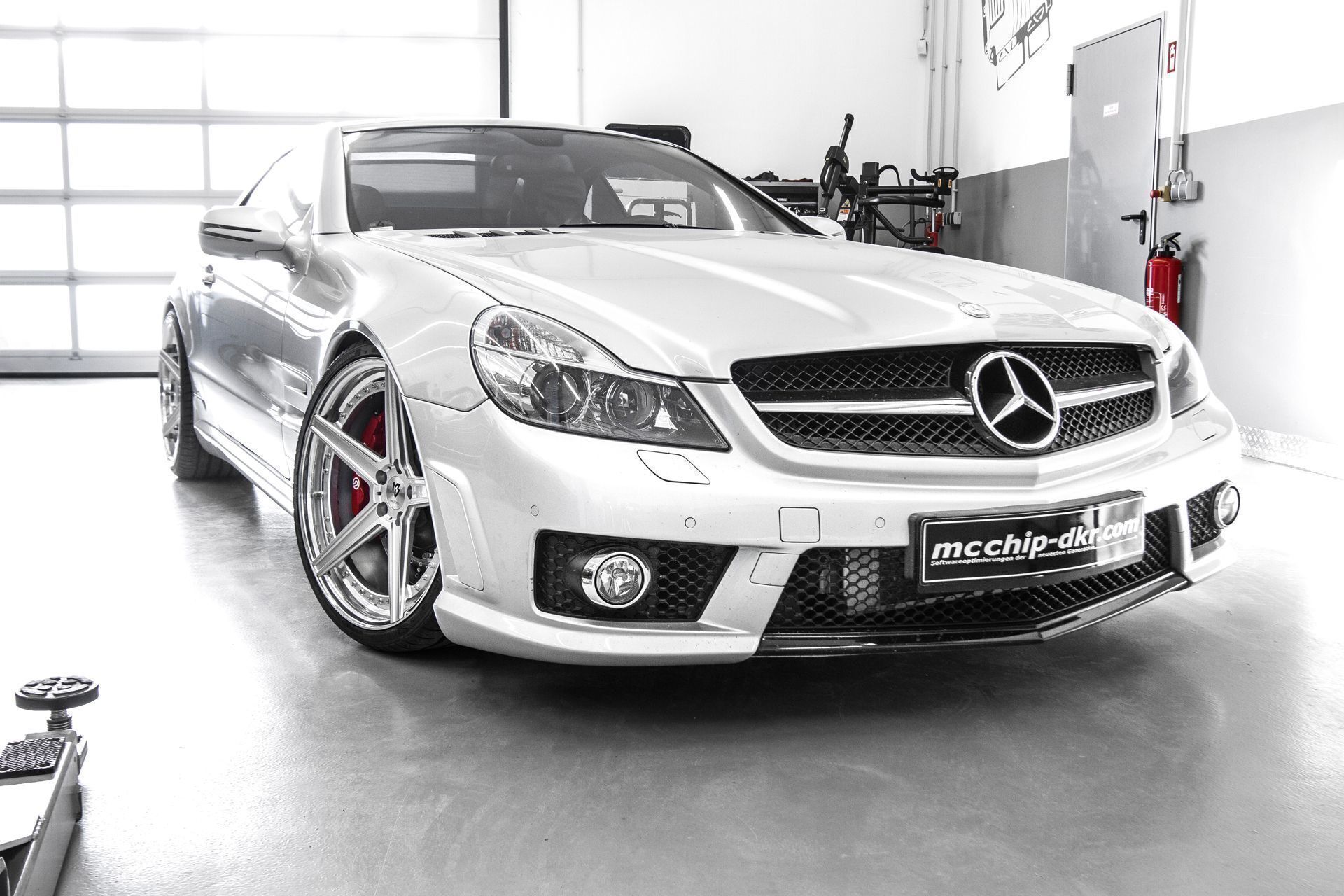 MERCEDES-BENZ SL-Klasse AMG 230