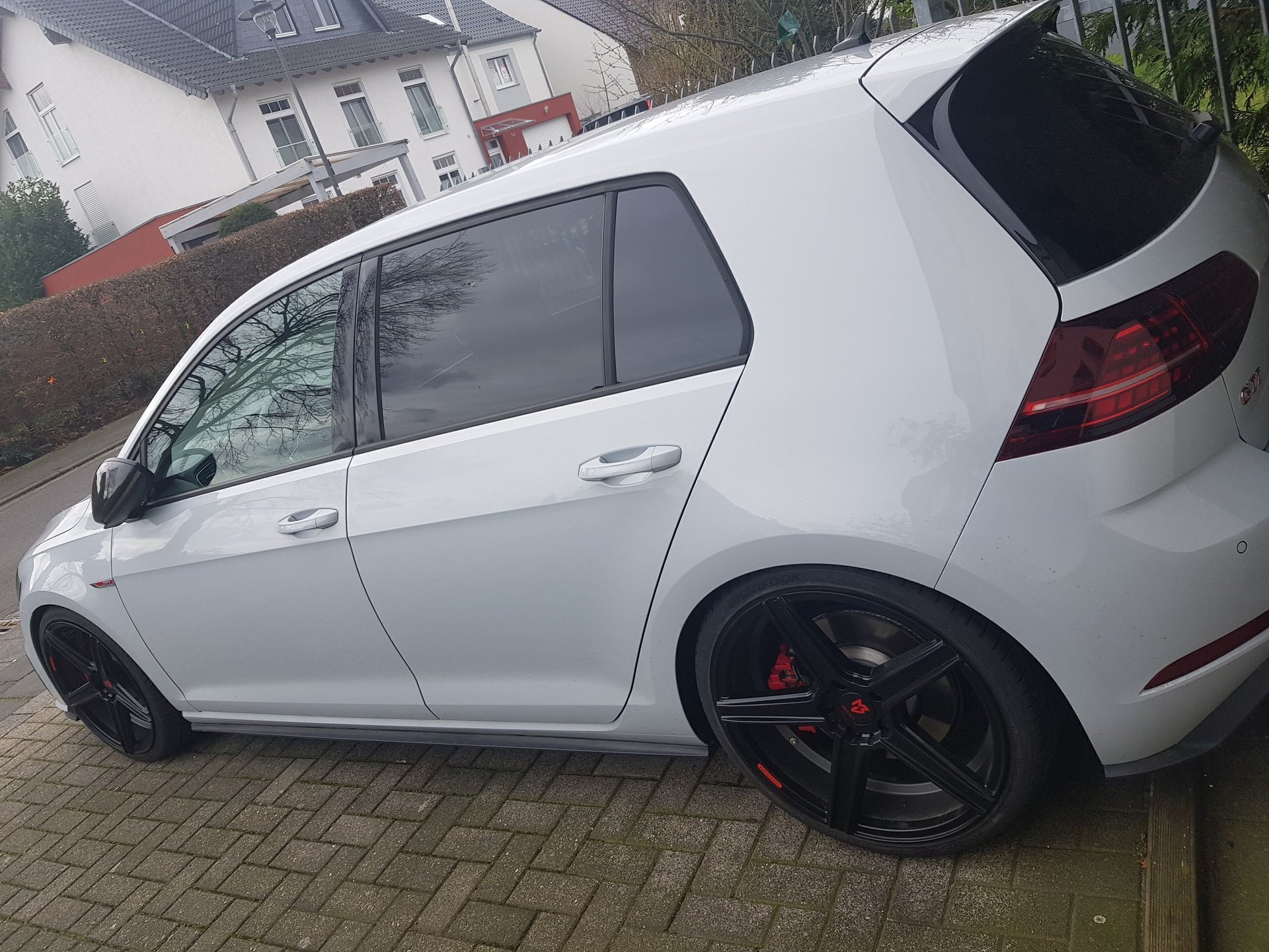 mbDESIGN KV1 19 inch for Golf 7 GTI with TÜV certificate