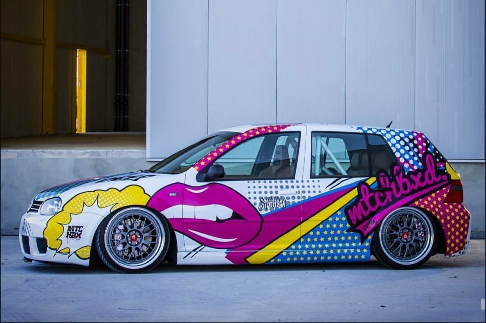 VOLKSWAGEN Bora 1J - LV1 grau glänzend poliert