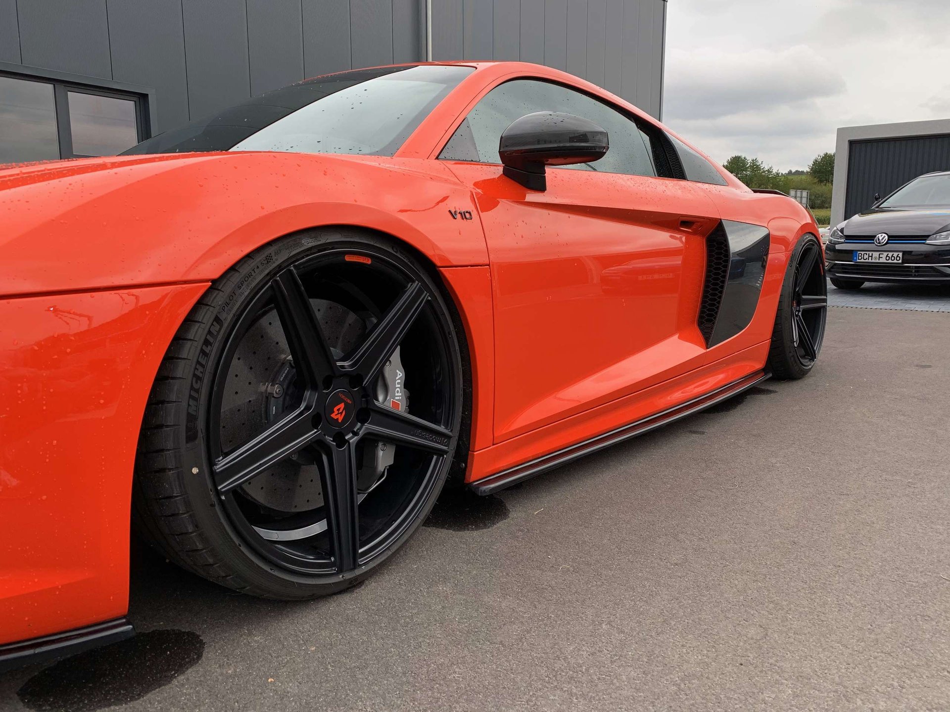 AUDI R8 Coupe 42 KV1 schwarz seidenmatt