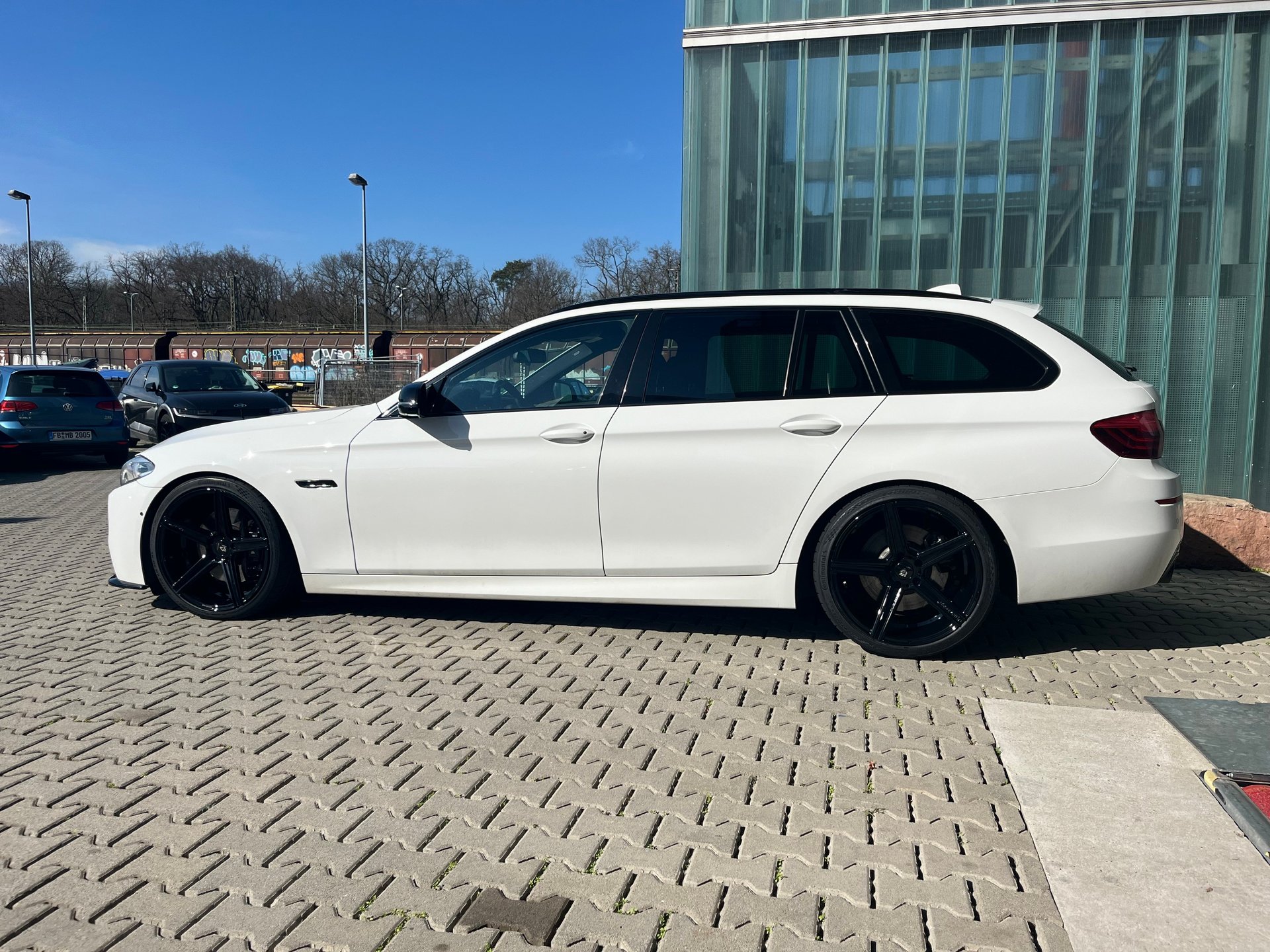 BMW 5er Touring 5K - KV1 schwarz glänzend