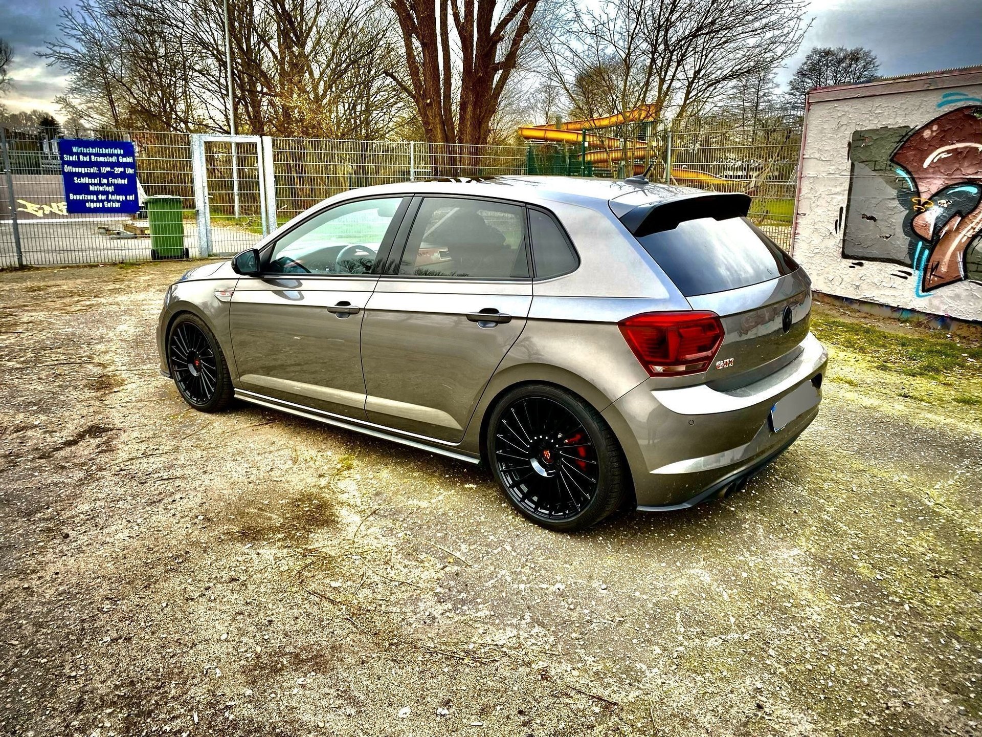 VOLKSWAGEN Polo AW - VR3 schwarz glänzend