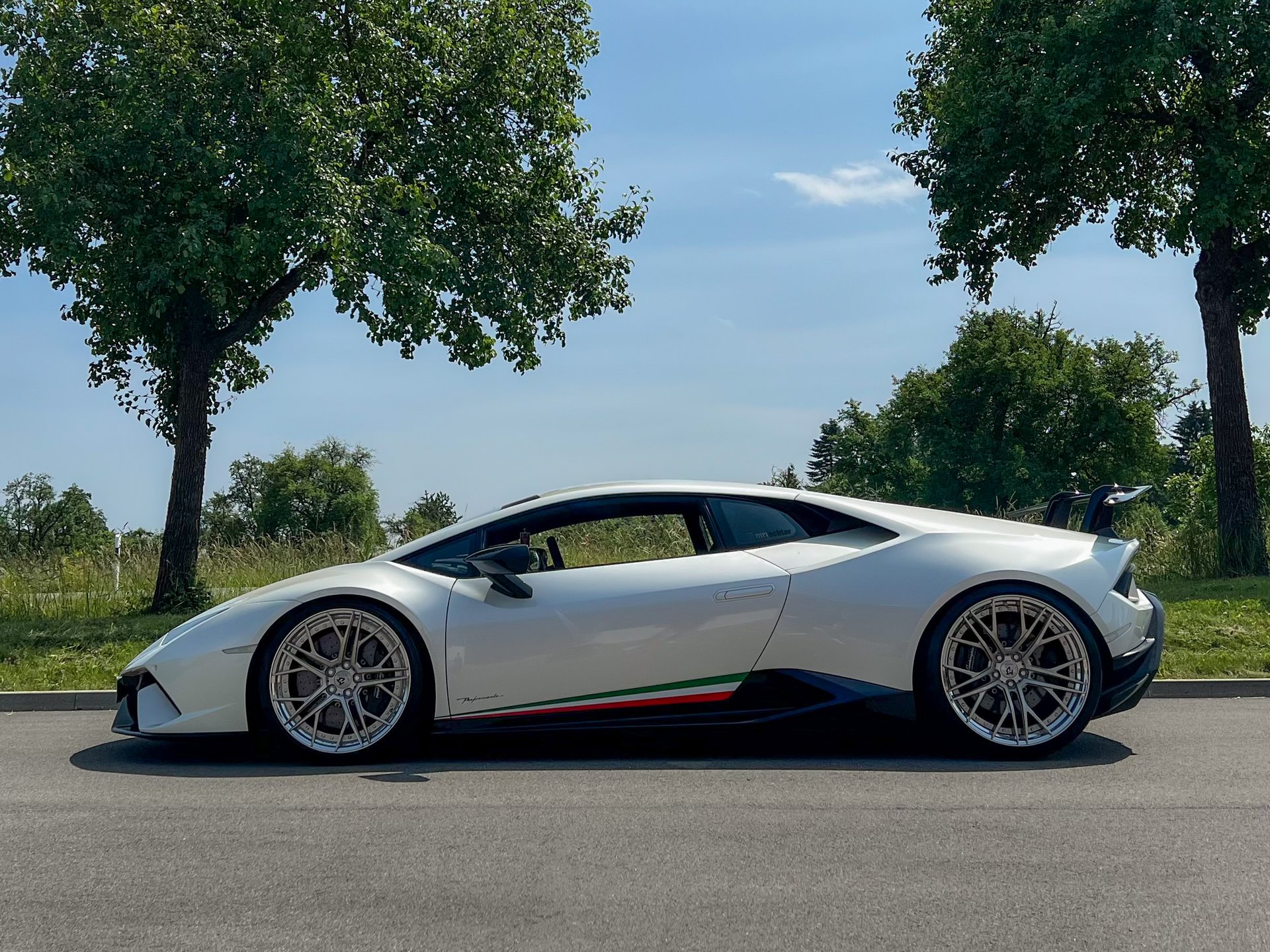 LAMBORGHINI Huracan Coupe H Performante SF1.3 rosegold matt Außenbett poliert