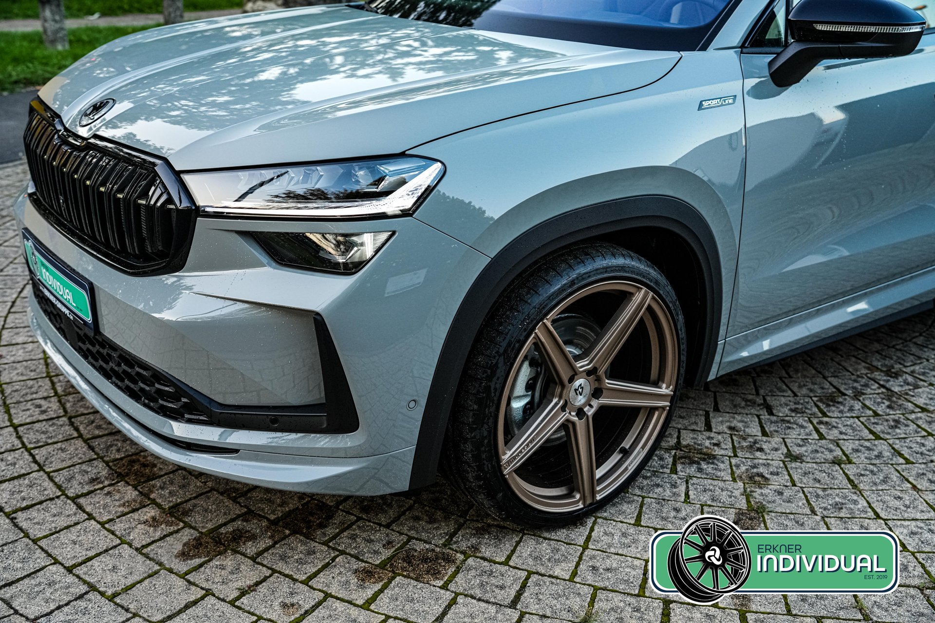 SKODA Kodiaq with 21 inch KV1 S wheels in bronze light matt
