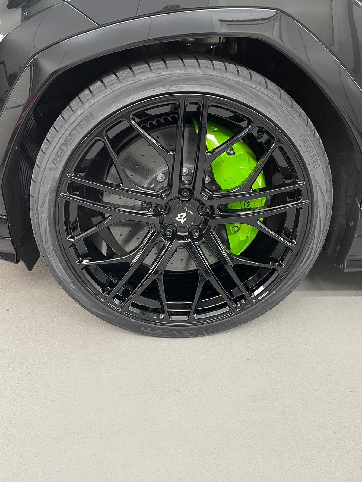 mbDESIGN 24-inch wheels for Lamborghini Urus 4.0 V8