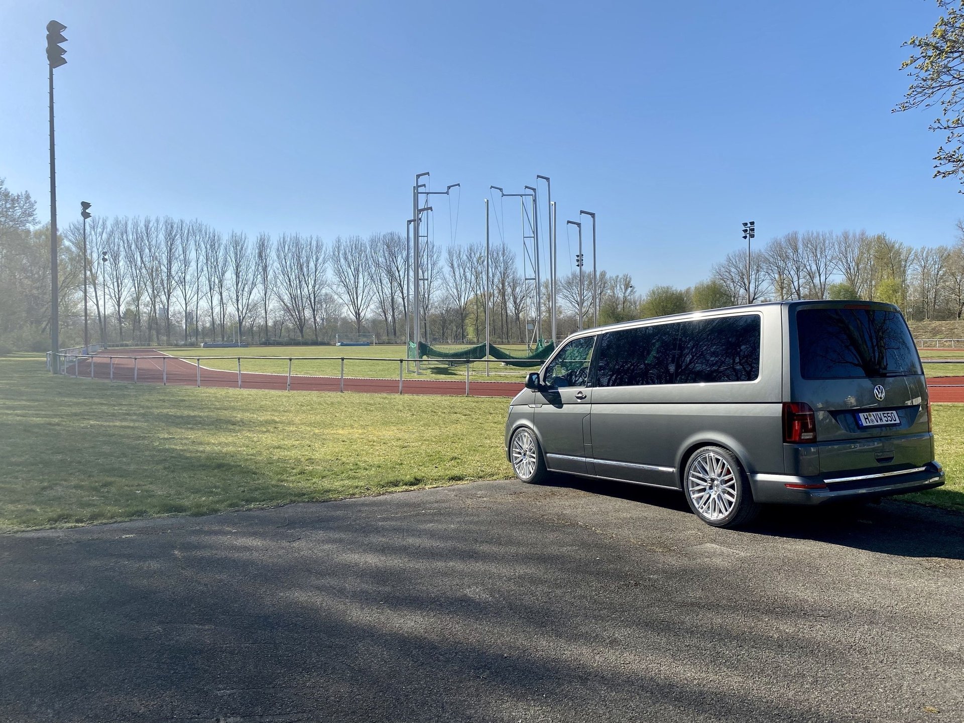 VOLKSWAGEN T6 Bus Multivan 7HC KV4 silber glänzend