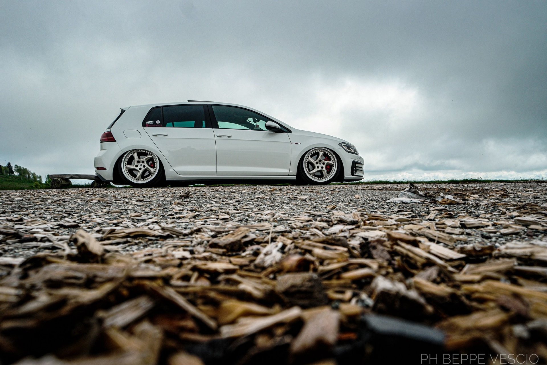 VOLKSWAGEN Golf 7 AU - TURBO champagner glänzend poliert