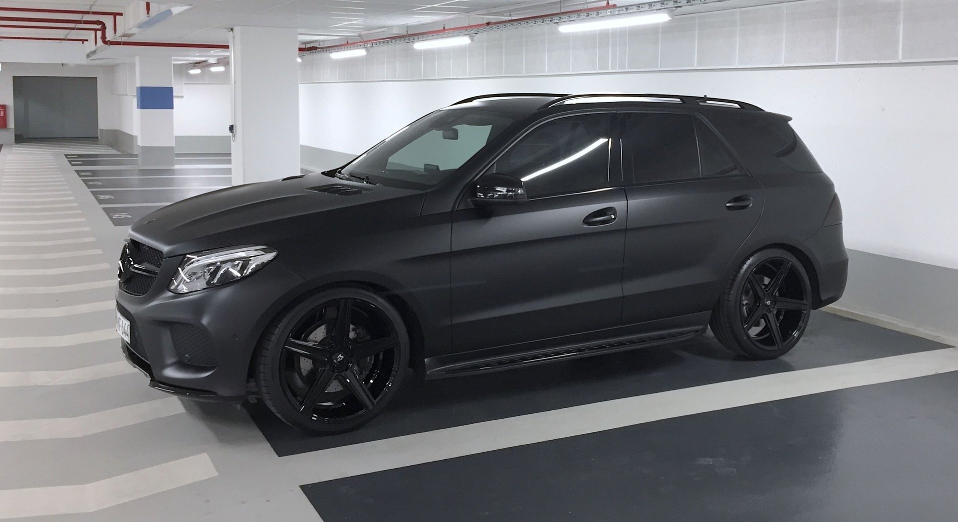 MERCEDES-BENZ GLE-Klasse SUV 166 KV1 schwarz glänzend
