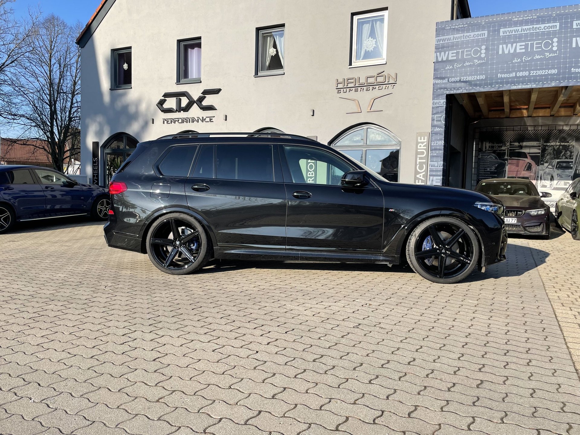 BMW X7 G7X - KV1 schwarz glänzend