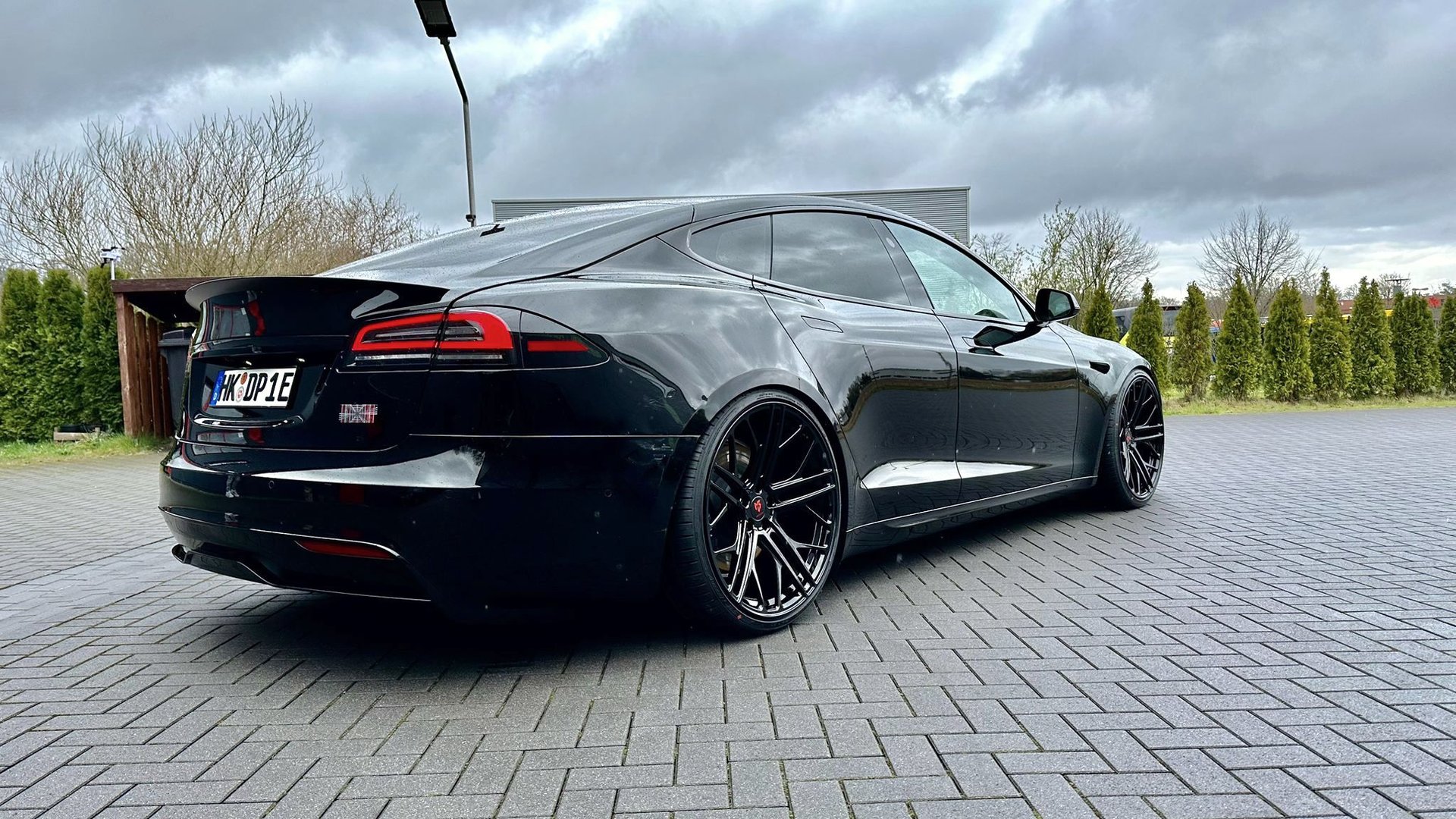 TESLA Model S 004 - SF1 schwarz glänzend