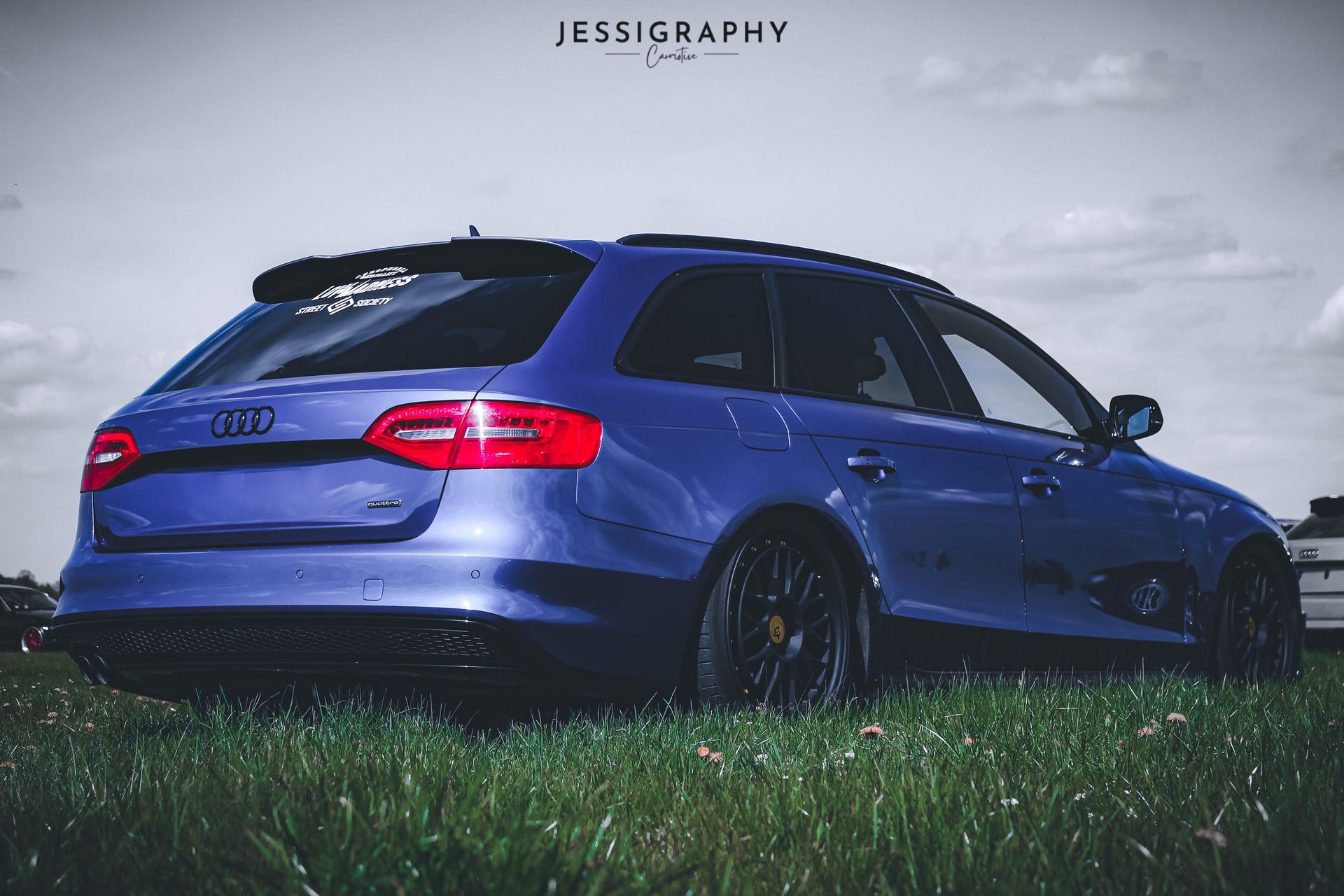 AUDI A4 B8 - LV1 schwarz stumpfmatt