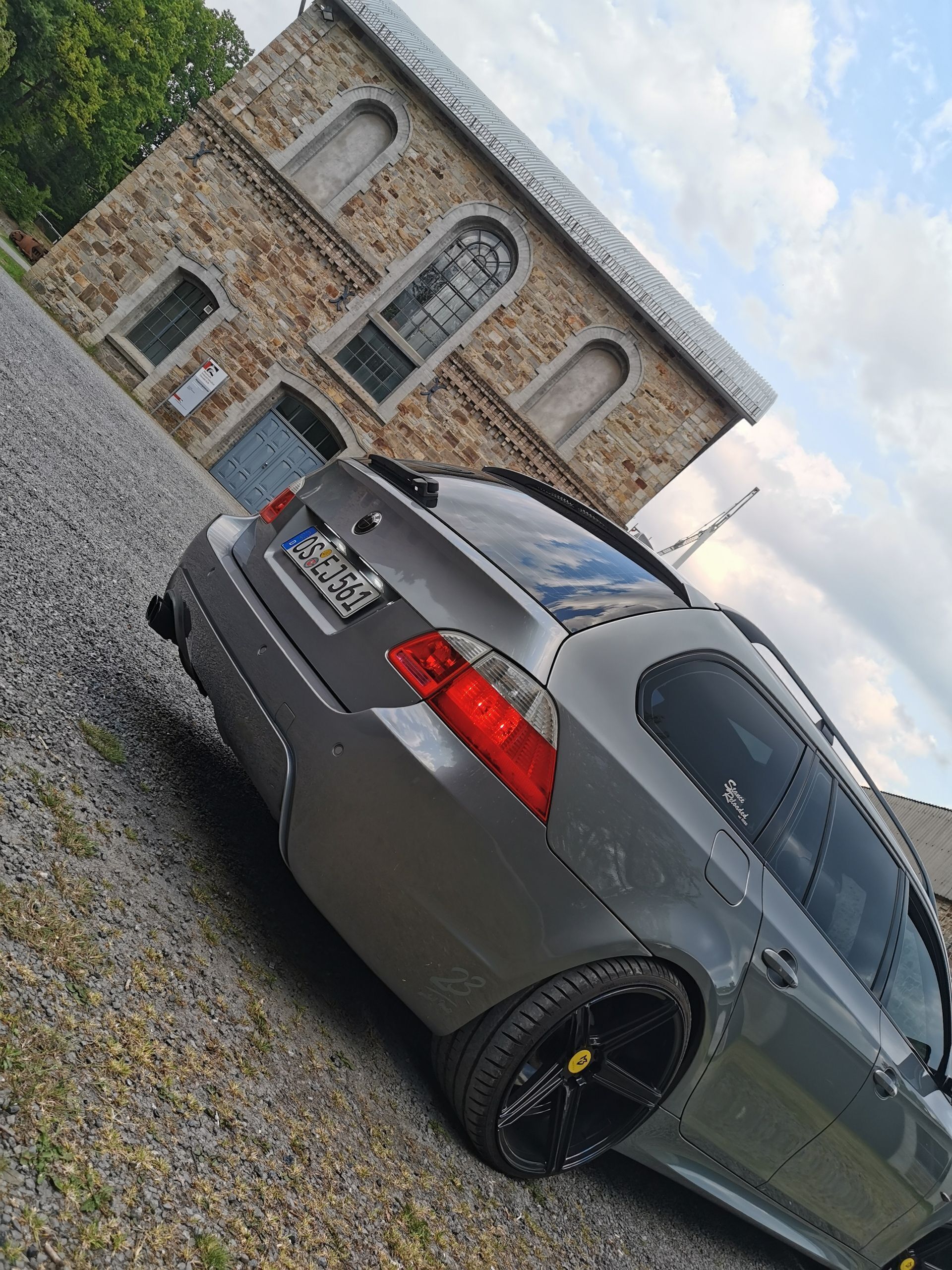BMW 5er 560L KV1 schwarz glänzend