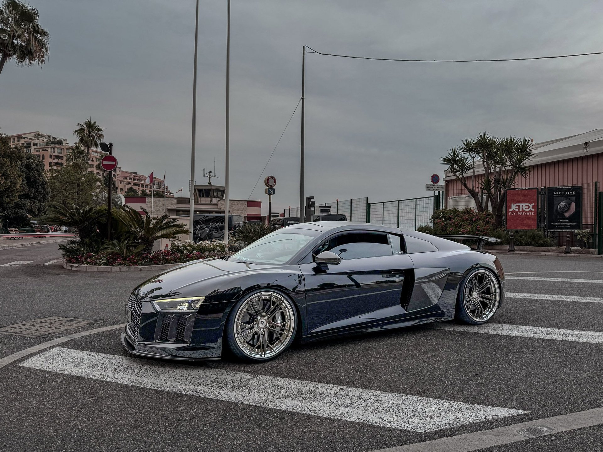 AUDI R8 V10 Plus with mbDESIGN SF1.3 – Forged Wheels 20/21 Inch