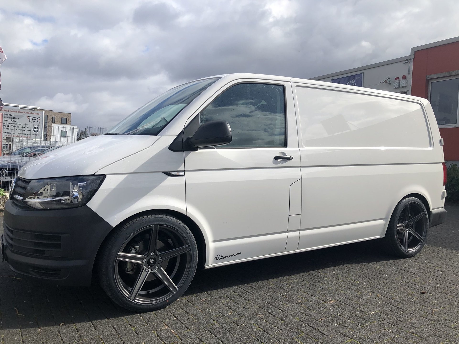 VOLKSWAGEN T6 Bus Multivan 7HC KV1 schwarz seidenmatt
