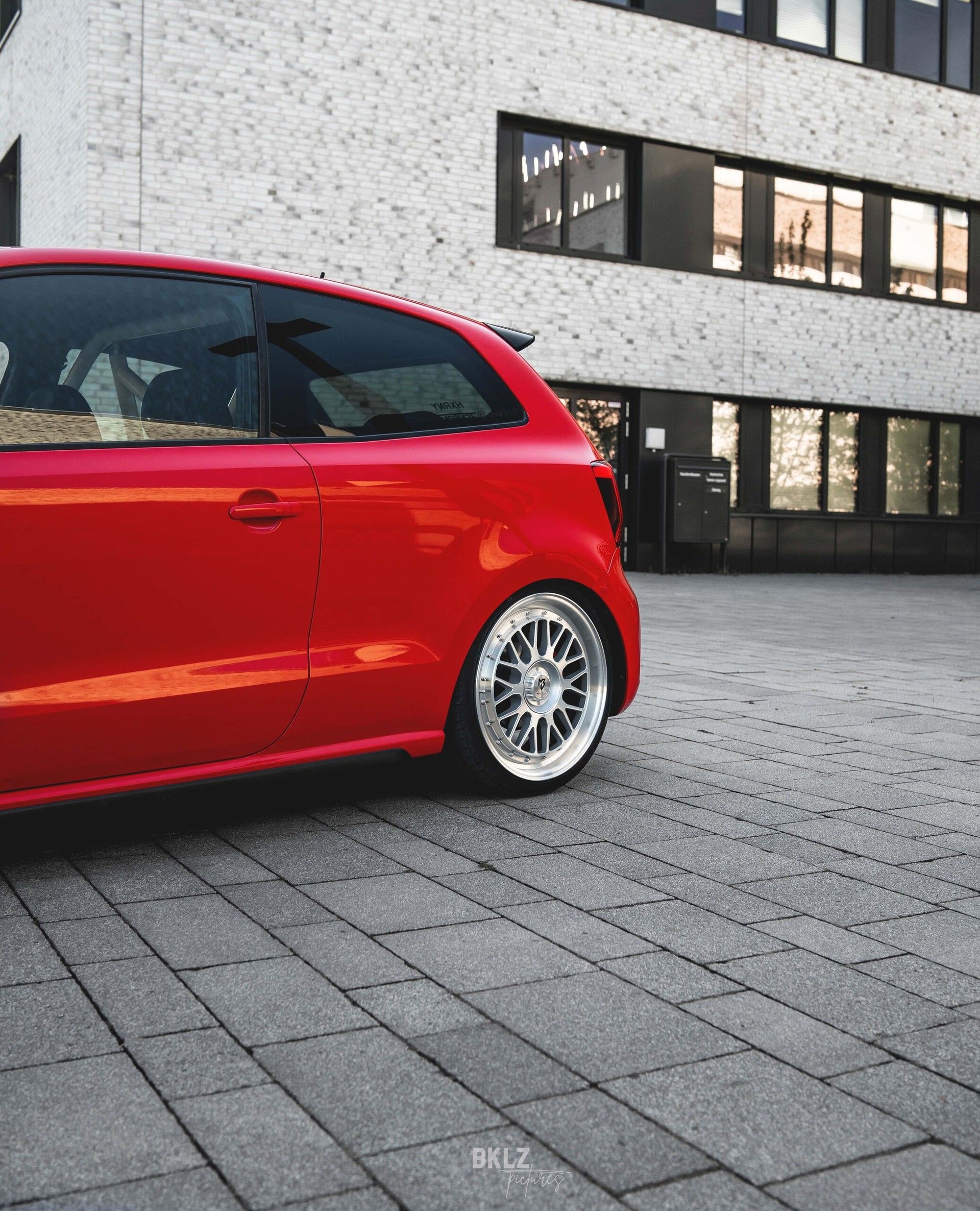 VOLKSWAGEN Polo 6R LV1 silber glänzend voll poliert